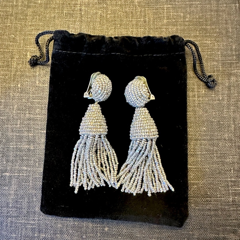 Silver Oscar de la Renta Classic Short Tassel Drop Clip Earrings